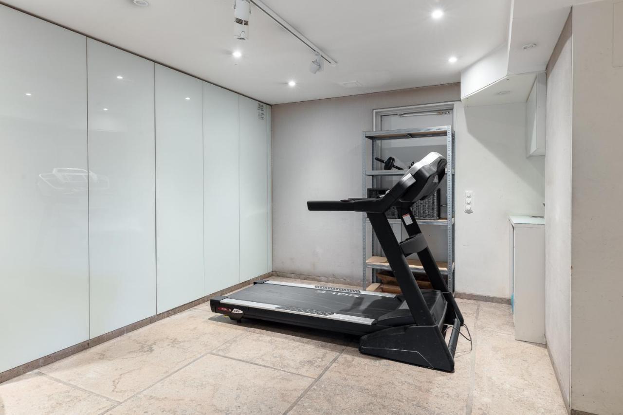 Fantastic 4 Bedroom Home In Bromma With Everything Stockholm Ngoại thất bức ảnh